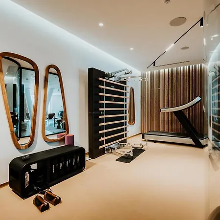 Sea Sense Boutique & Relax Zone 索佐波尔